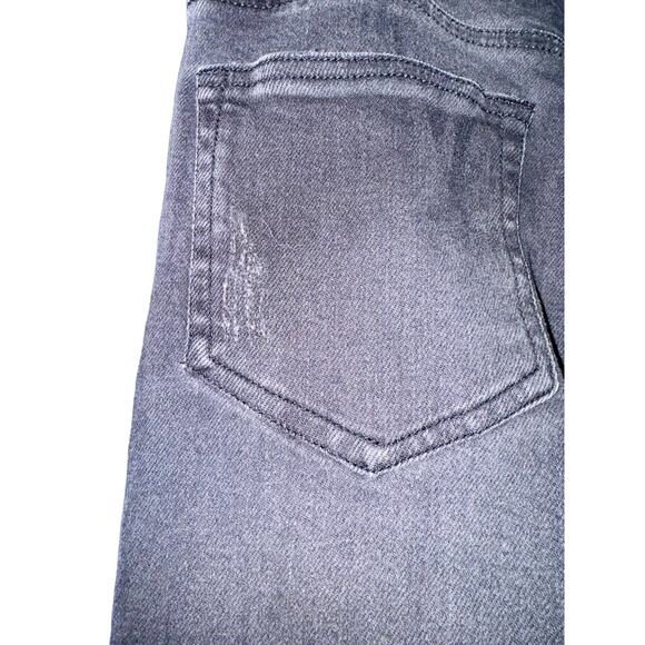 Stylish Black Distressed Women Jeans - Picture 12 of 12